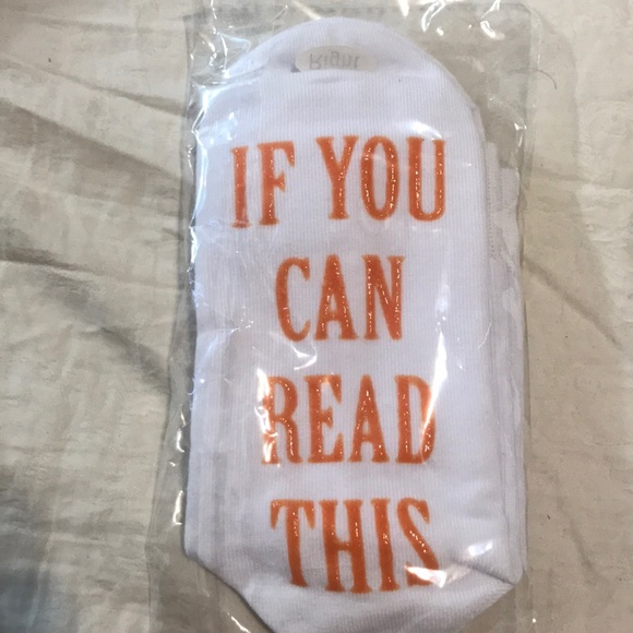“If you can read this bring me some wine” socks - Picture 1 of 2